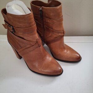 Vince Camuto Leather Ankle Booties New Black Size 8.5 Pointed Toe Minimal Chic